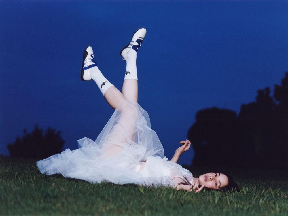 愛迪達沒有要放過大家！聯名CLOT最新夢幻「芭蕾球鞋」來了！這雙搶到就心滿意足！-4