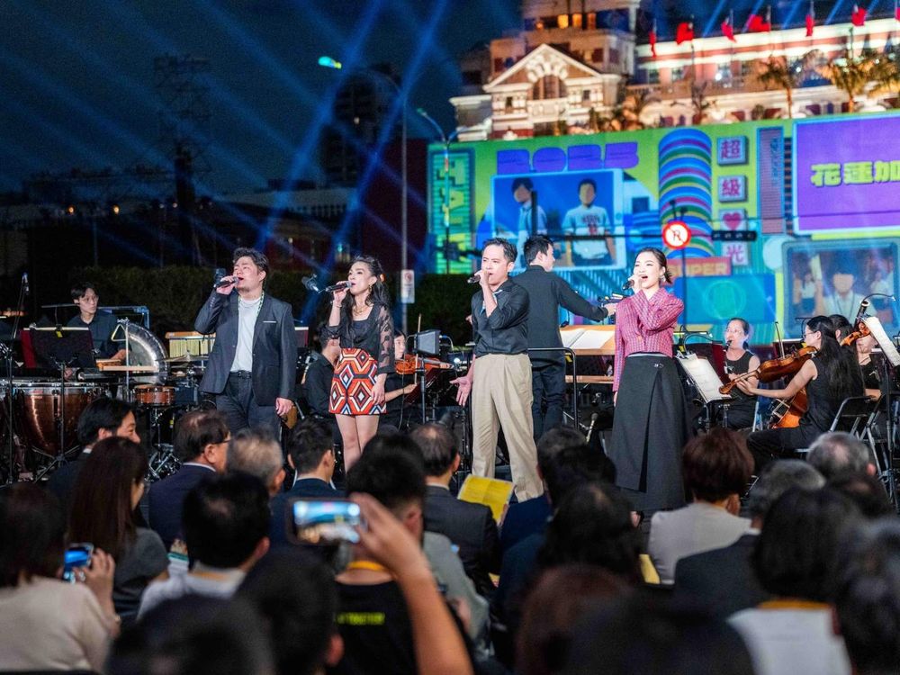 2025國慶光雕展演太精彩！集《康熙來了》、《超級星期天》等節目戲劇主題設計根本回憶殺！-9