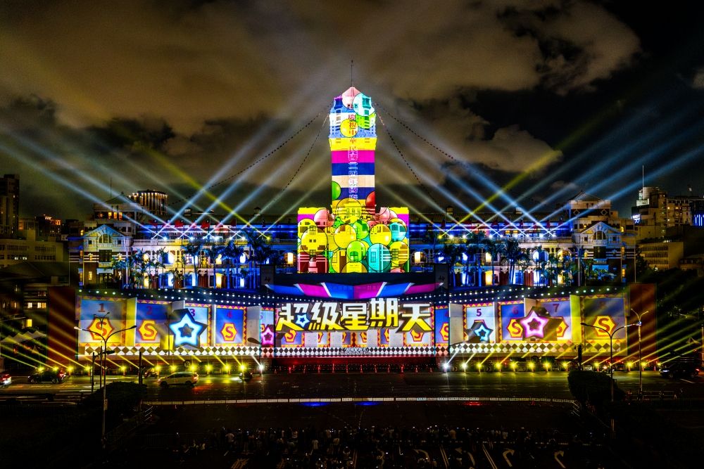 2025國慶光雕展演太精彩！集《康熙來了》、《超級星期天》等節目戲劇主題設計根本回憶殺！-13