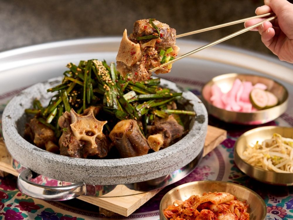 韓式馬鈴薯排骨火鍋Uncle-K插旗台中！「首爾蒸牛尾、韓國雪冰」全都太欠吃，用餐再抽首爾來回機票！-5