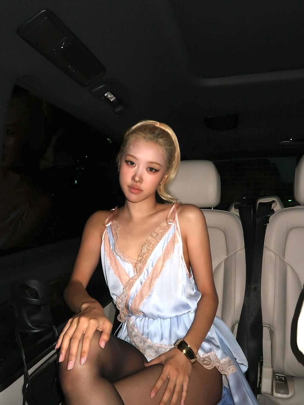 每次大秀都在等BLACKPINK！四公主時裝週再度美到封神！Jennie、Rosé慵懶性感無人能超越！-8