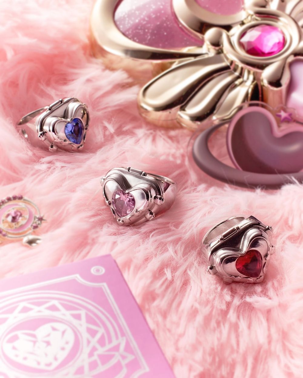 唇頰霜化身魔法變身器！韓國小眾彩妝品牌打造「美妝飾品」，唇彩寶石戒指夢幻度破表，熱門到居然要預購？！-6