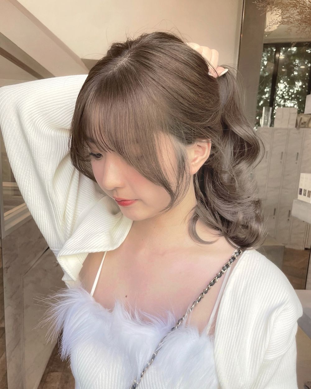 日本秋冬流行髮色速報！日髮型師提案「6大濾鏡系髮色」奶霧摩卡、冷光橄欖、法式栗棕...，染完氣質翻倍、溫柔又顯白！-3