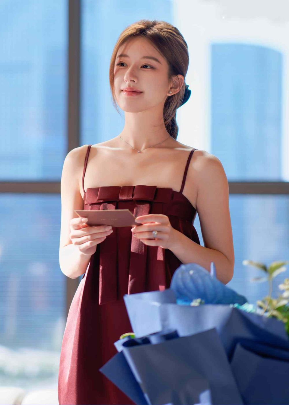 趙露思《許我耀眼》清醒金句連發！獨立大女主語錄：「耀眼不是被誰照亮，是我自己點火。」-16