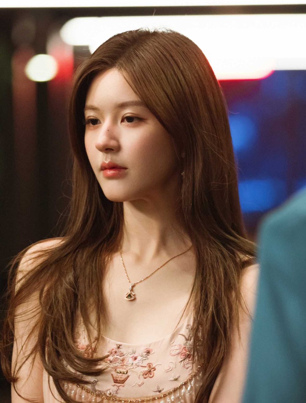 趙露思《許我耀眼》清醒金句連發！獨立大女主語錄：「耀眼不是被誰照亮，是我自己點火。」-18