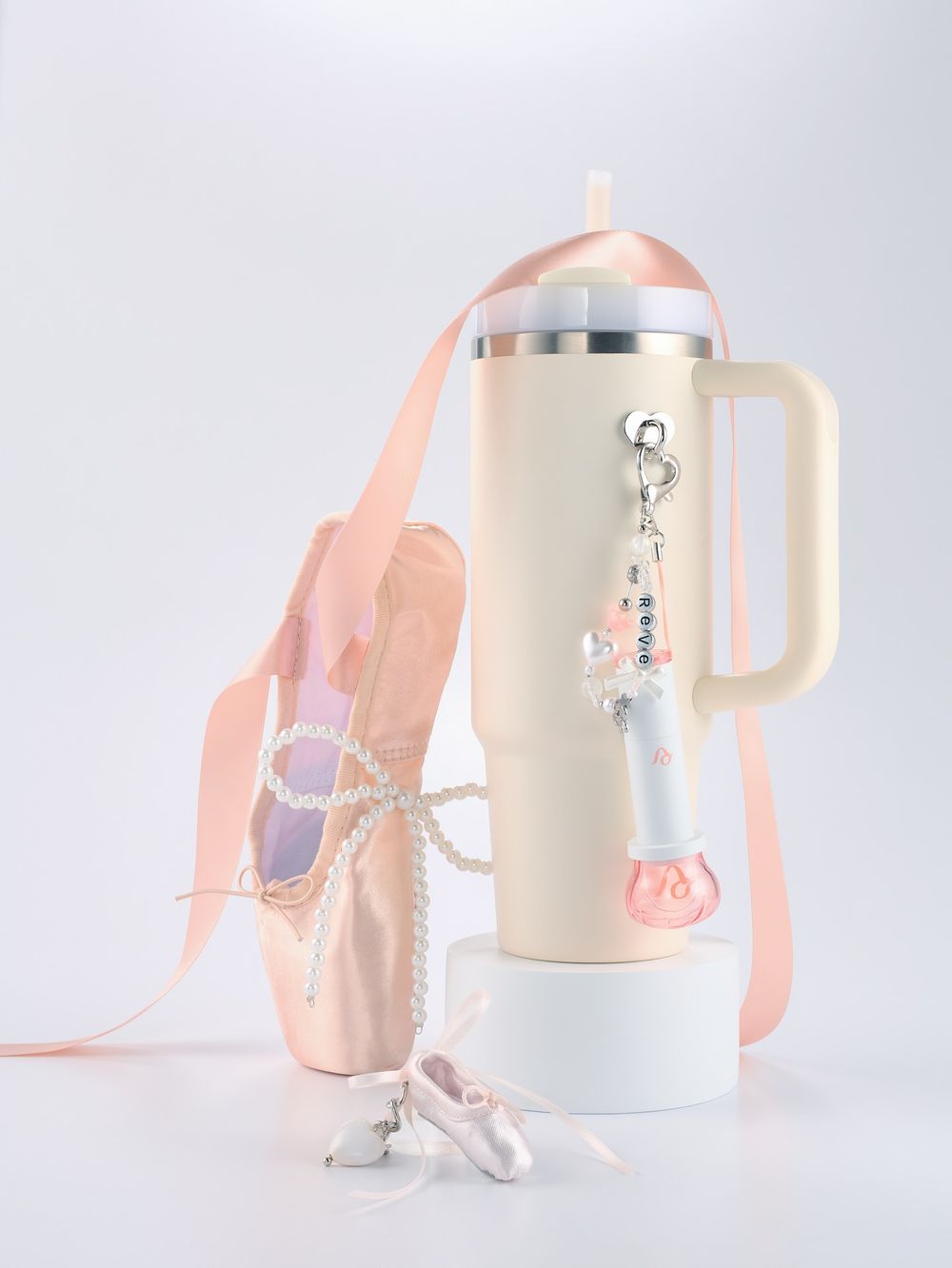 SM美妝週邊再升級！愛茉莉聯名「應援棒護唇膏」，少女時代、SJ、RIIZE、aespa粉絲必須收！-8