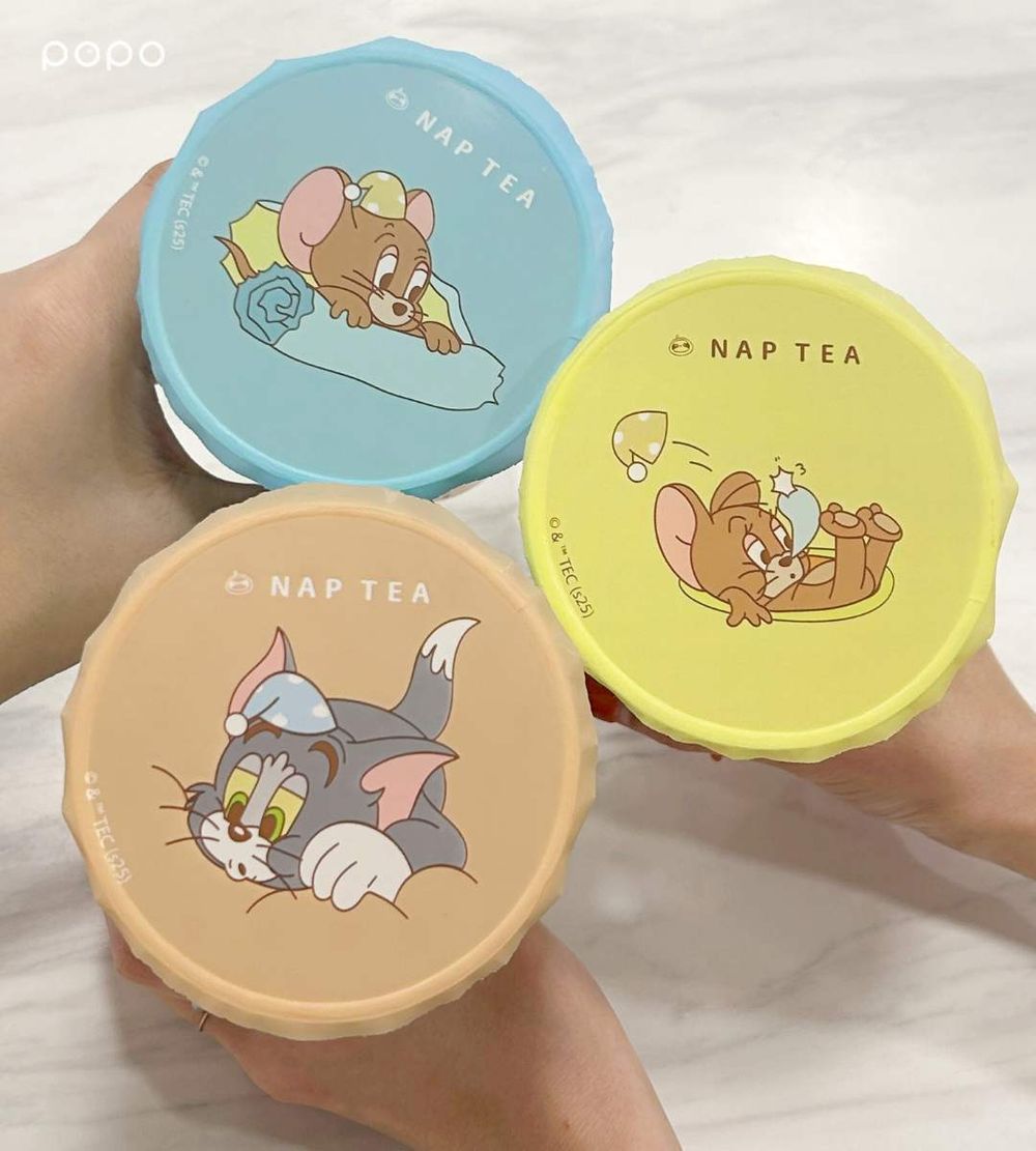 再睡5分鐘跟湯姆貓與傑利鼠聯名了！Q翻「大頭傑利鼠飲料杯套」太欠買、還有切達起司奶蓋新品要喝！-11