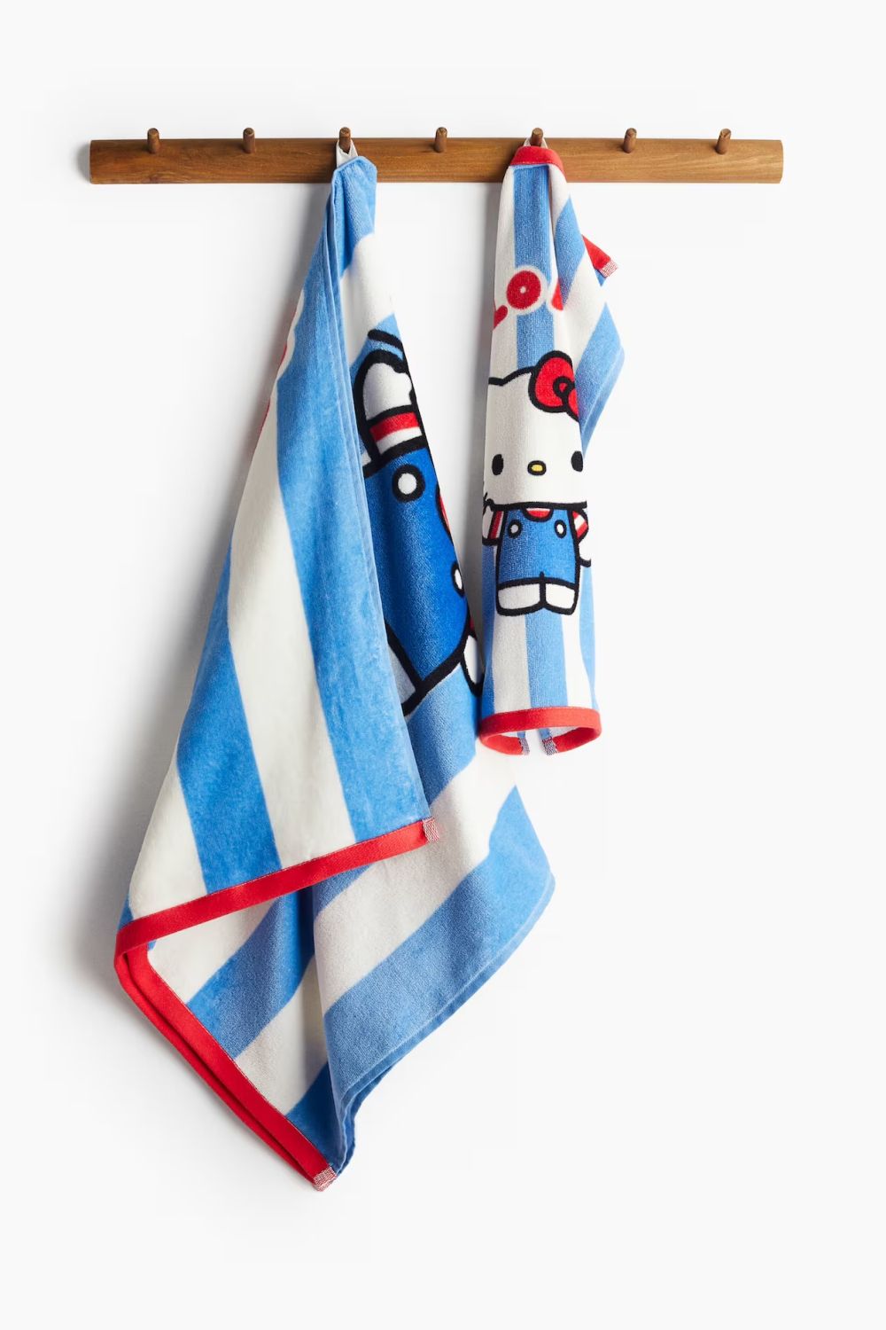 H&M跟Hello Kitty聯名推家居小物！超可愛「凱蒂貓馬克杯、Kitty絨毛抱枕」全都太想買！-12