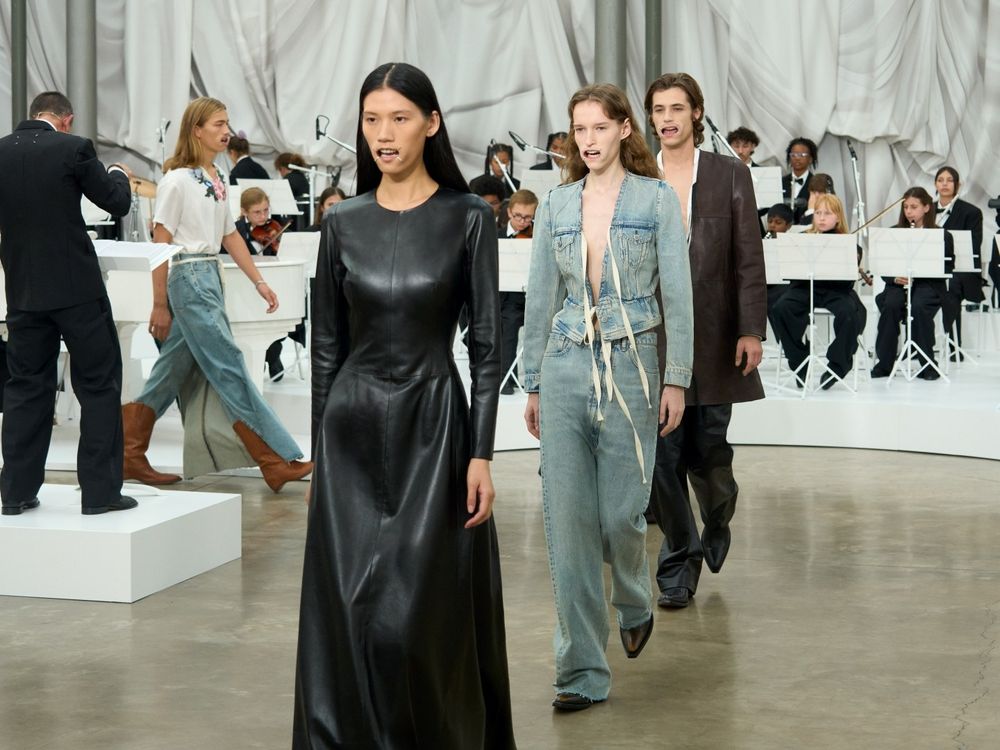 韓星愛牌Maison Margiela重返台北！Lisa狂穿分趾鞋、枕頭包明星人手一顆！-3