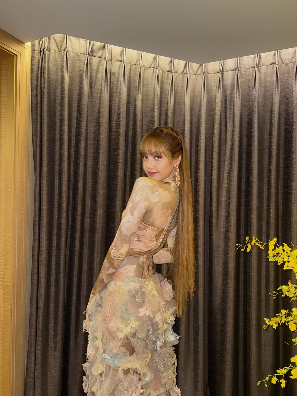 韓星愛牌Maison Margiela重返台北！Lisa狂穿分趾鞋、枕頭包明星人手一顆！-17