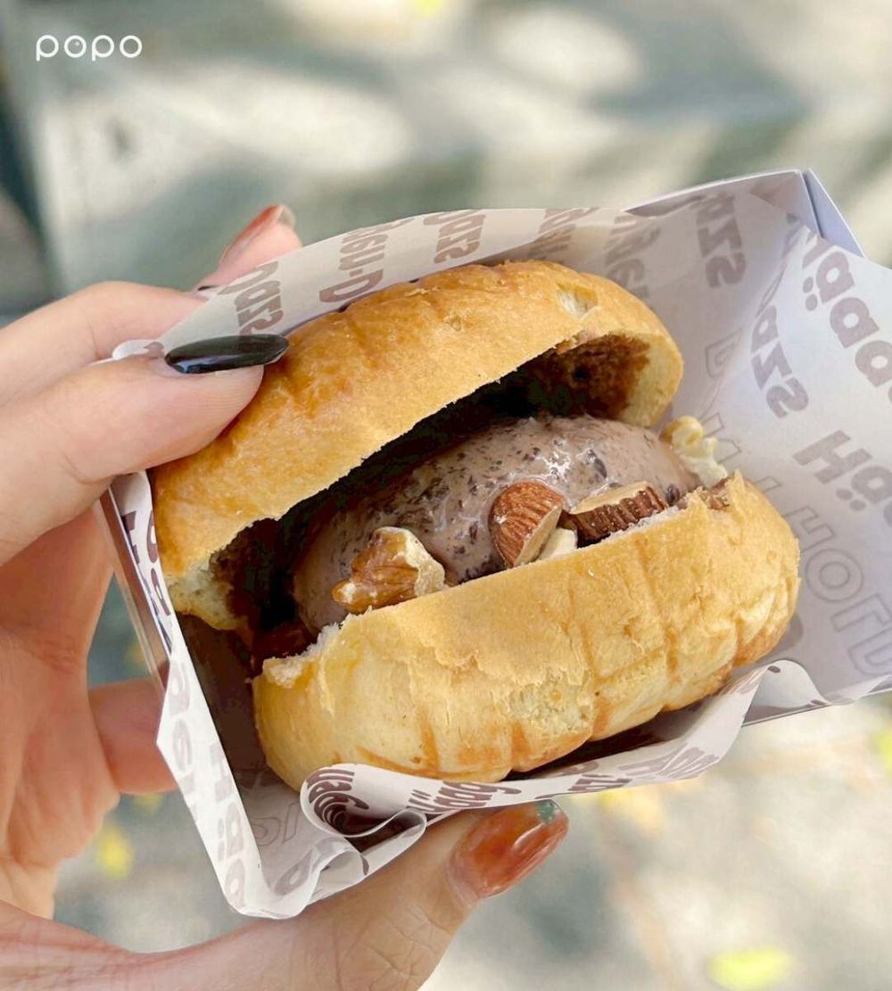 2025秋季冰品新品懶人包！哈根達斯「烤冰淇淋堡」回歸、麥當勞「布朗尼冰炫風」巧克力控愛翻！-4