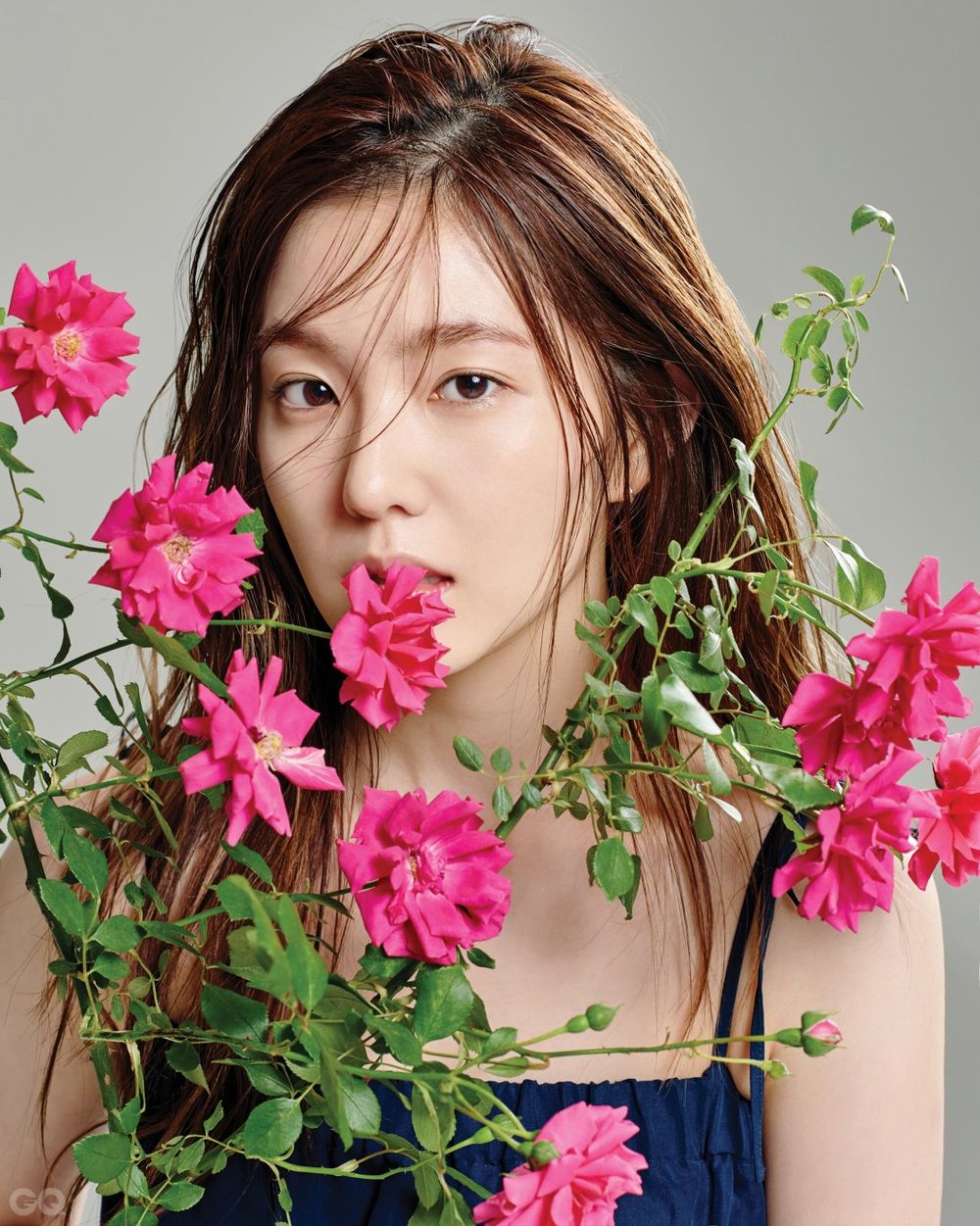 韓網公認7位「畫報感最強」女偶像！Jennie厭世高級臉有特色，Karina、張員瑛AI美貌封神！-10