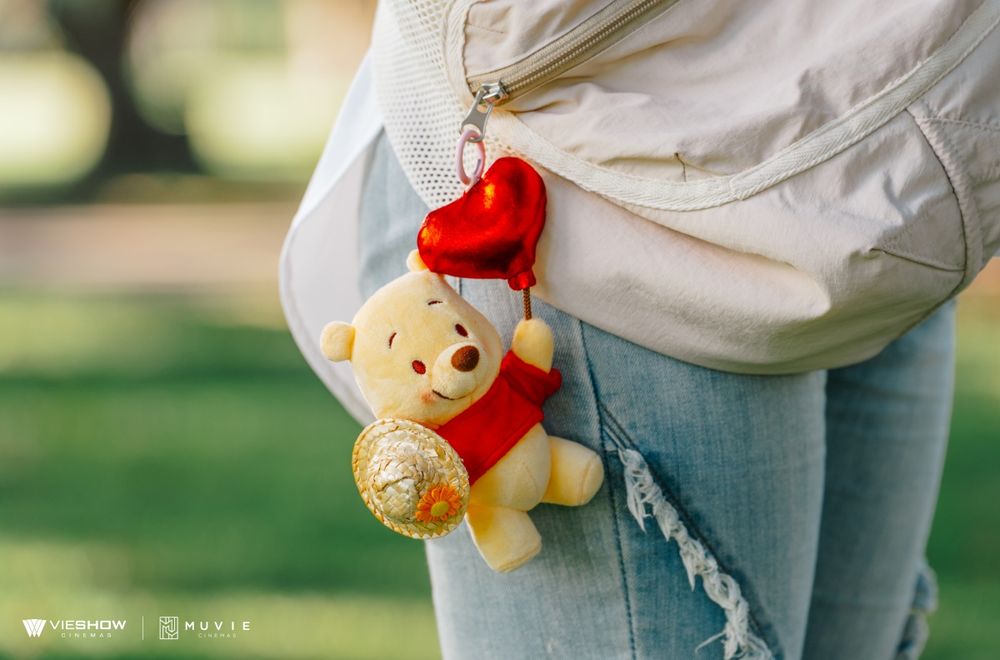 維尼控要買！威秀影城開賣「郊遊系列」小熊維尼玩偶、「拍照維尼&抓昆蟲小豬」可愛發瘋！-4