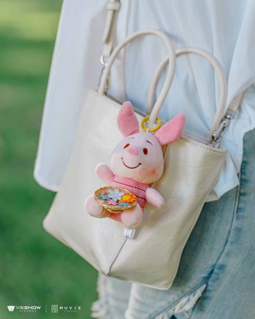 維尼控要買！威秀影城開賣「郊遊系列」小熊維尼玩偶、「拍照維尼&抓昆蟲小豬」可愛發瘋！-3