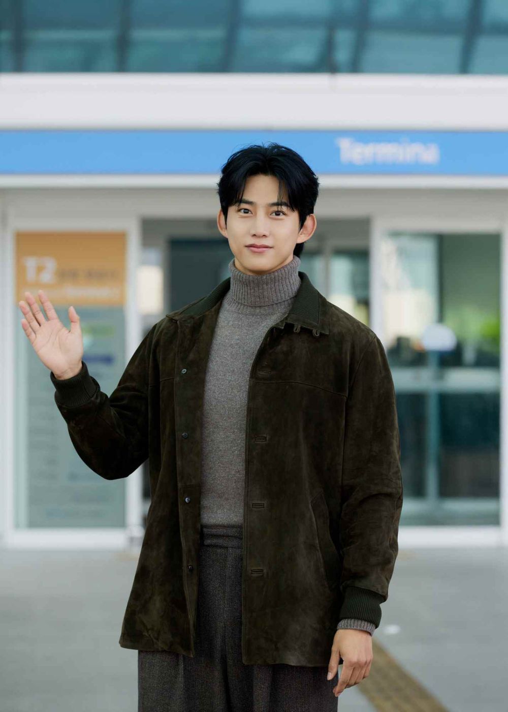 二代團粉太幸福！「元祖野獸」玉澤演出發來台參加Loro Piana活動！187公分完美比例太有型！-7