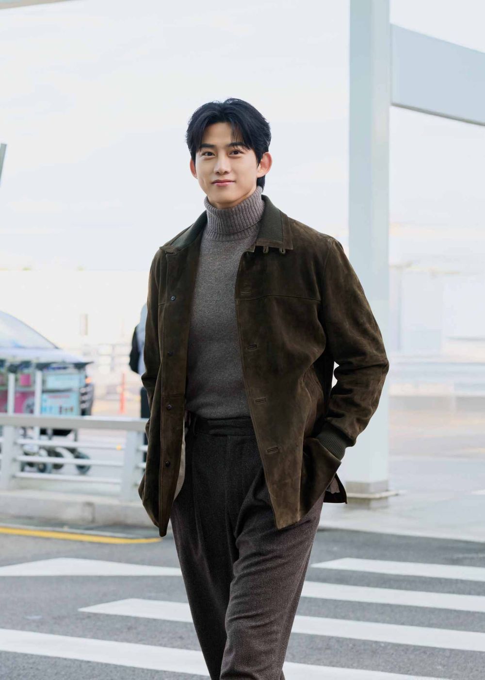 二代團粉太幸福！「元祖野獸」玉澤演出發來台參加Loro Piana活動！187公分完美比例太有型！-6