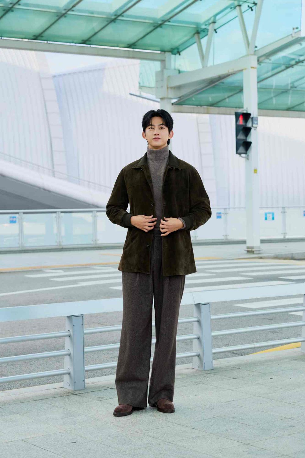 二代團粉太幸福！「元祖野獸」玉澤演出發來台參加Loro Piana活動！187公分完美比例太有型！-2