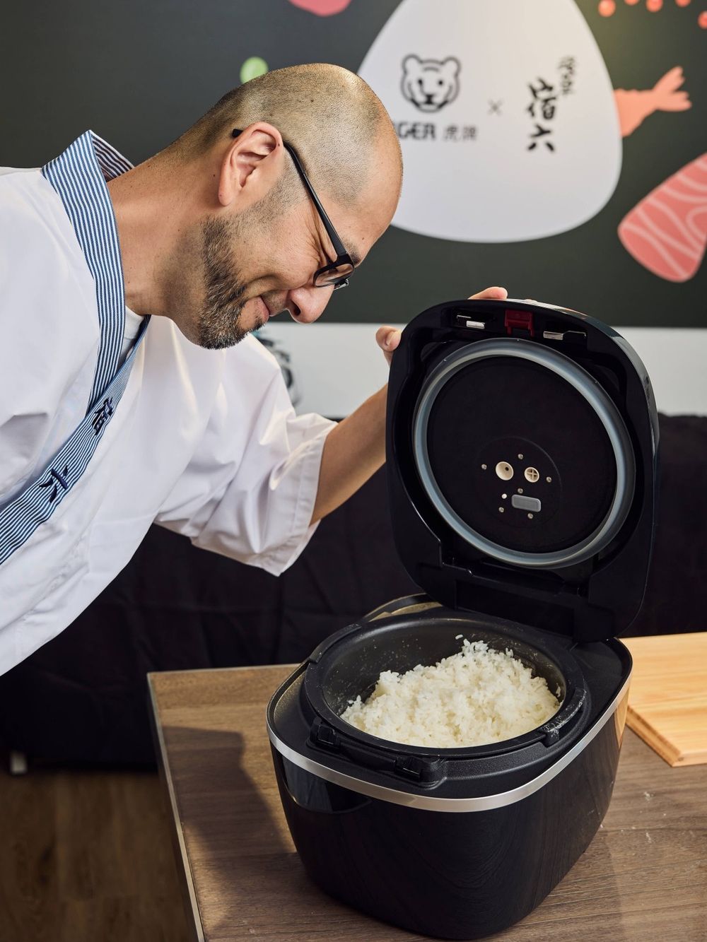 東京超夯手作飯糰「淺草宿六」快閃來台！台灣限定「鮪魚美乃滋&和牛」口味太欠吃、購買方式看這邊！-9
