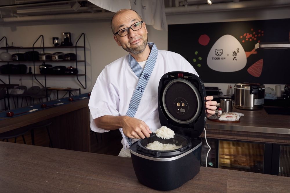 東京超夯手作飯糰「淺草宿六」快閃來台！台灣限定「鮪魚美乃滋&和牛」口味太欠吃、購買方式看這邊！-10