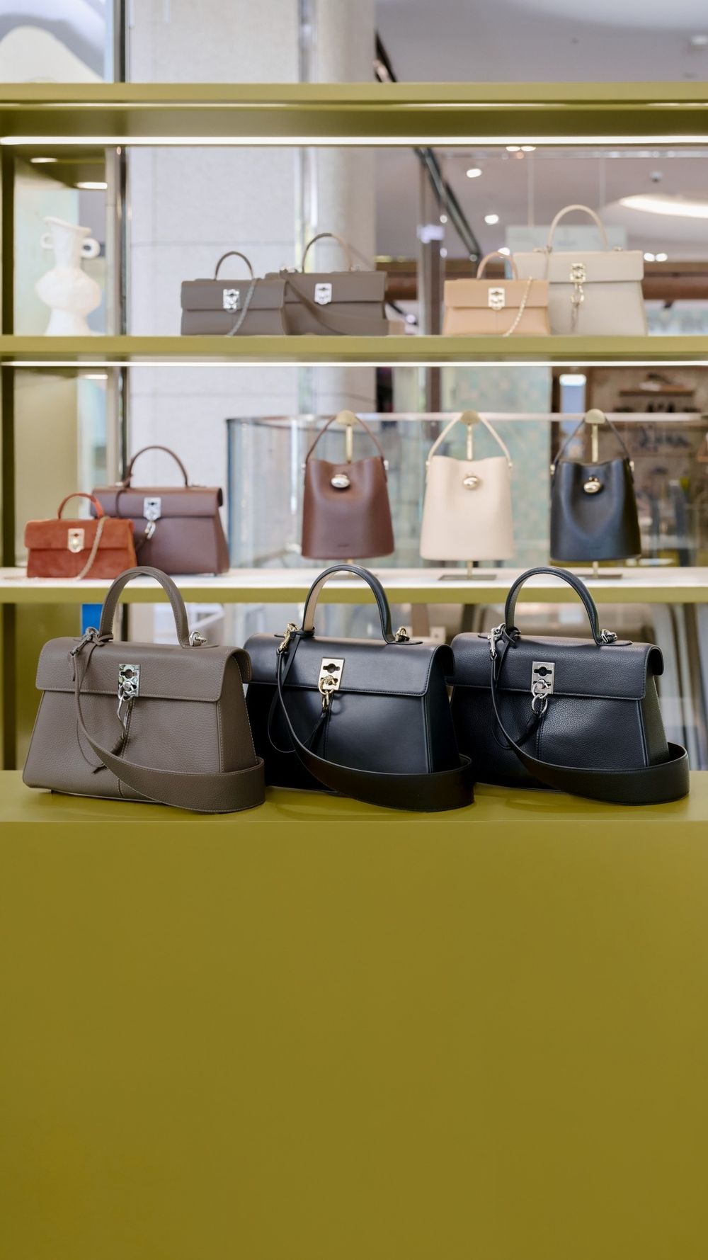 這次要把握機會！通勤人最愛「靜奢包品牌」Cafuné快閃店再登台！超美必買包搶先看！-7