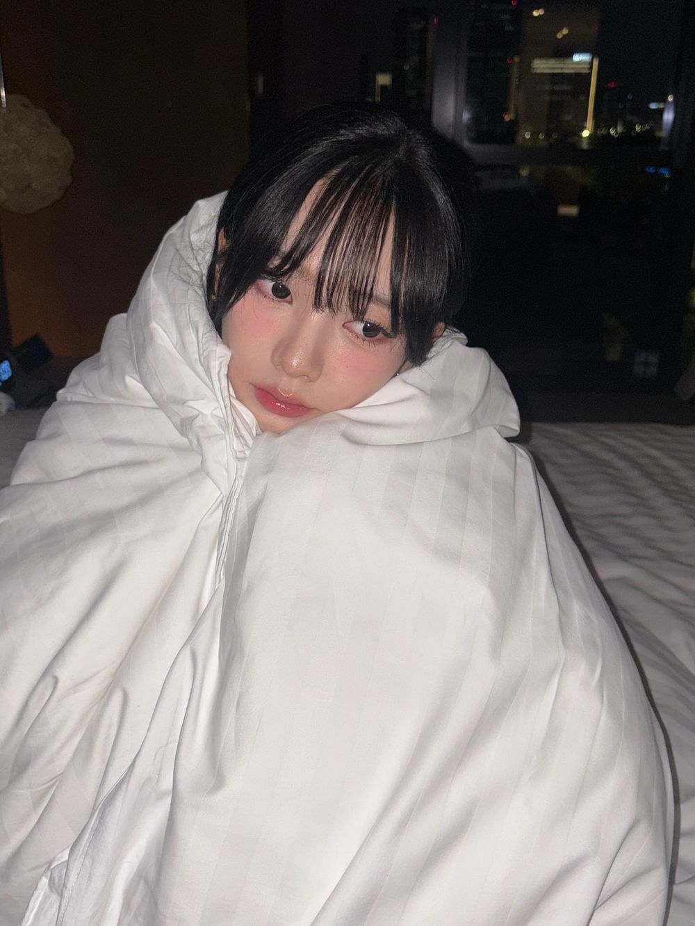 盤點6位舞台私下「反差最大」的KPOP女偶像！Jennie撒嬌太軟萌，小娟、Karina被點名上榜！-3