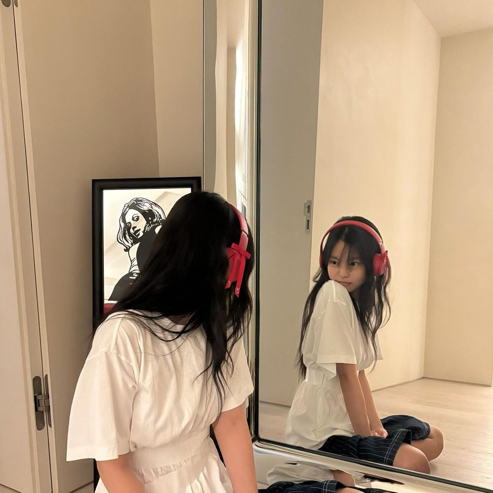 盤點6位舞台私下「反差最大」的KPOP女偶像！Jennie撒嬌太軟萌，小娟、Karina被點名上榜！-8