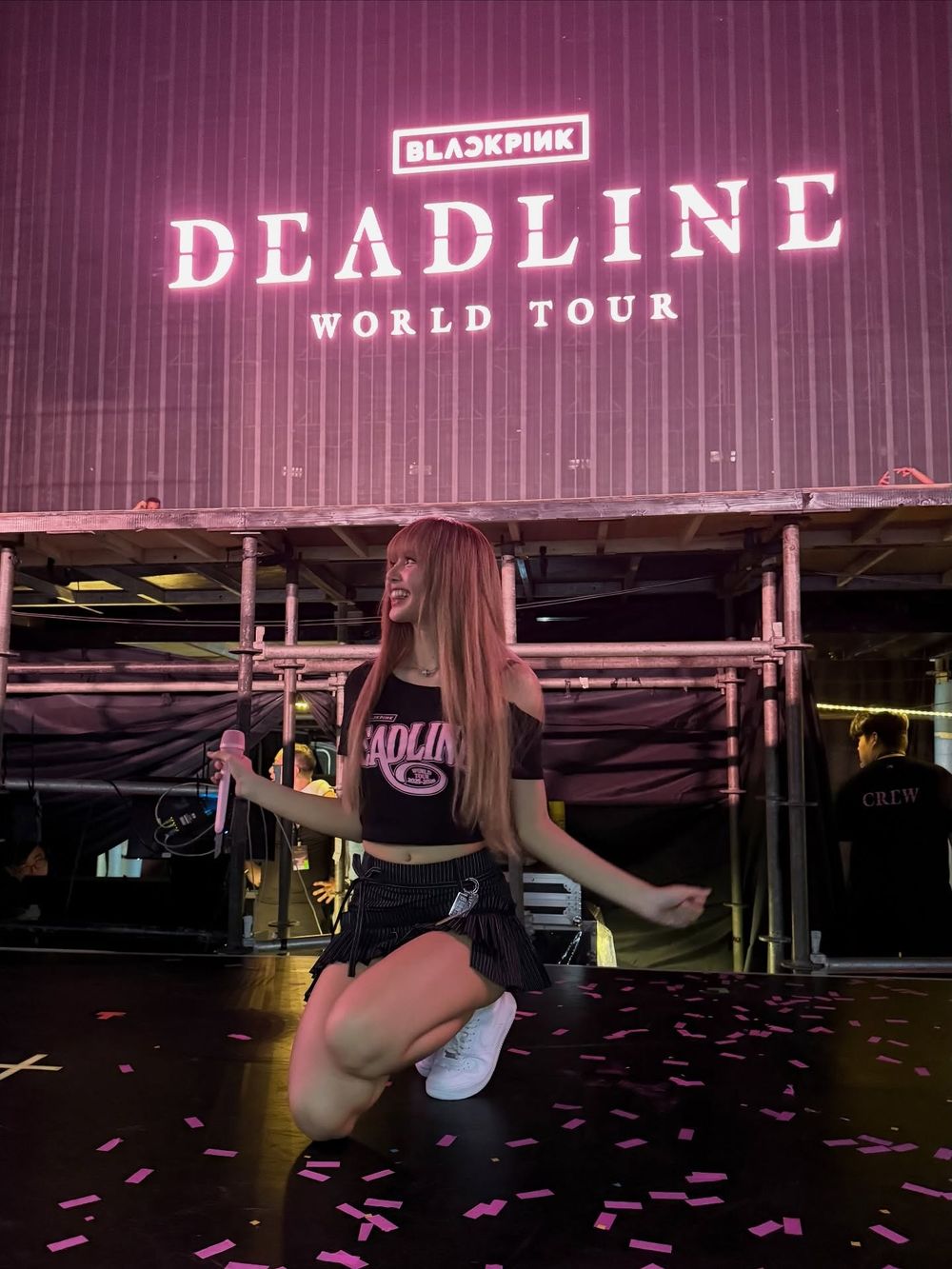 BLACKPINK高雄演唱會Lisa連兩天短裙都穿「台灣設計師品牌」全網：真的太用心！-9