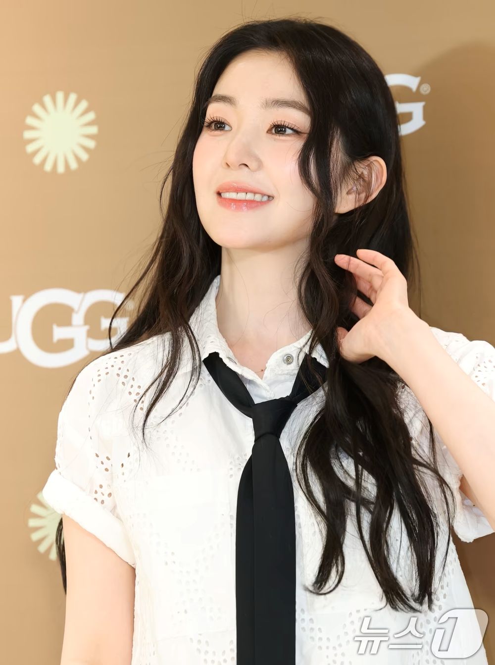 2025網評7位KPOP女偶像最佳整型範本！Jennie高級貓系臉氣場滿分，Karina、張員瑛完美小臉封最強模板！-9