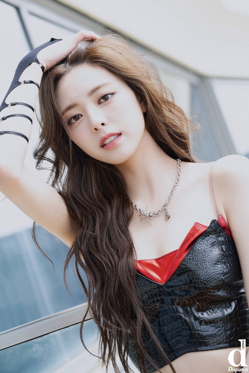 2025網評7位KPOP女偶像最佳整型範本！Jennie高級貓系臉氣場滿分，Karina、張員瑛完美小臉封最強模板！-13