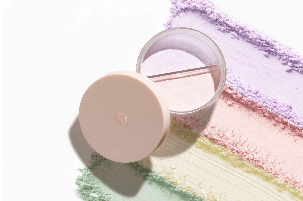 10月開架彩妝新品速報！1028煙粉冷棕眼影盤、3CE柔霧唇釉，日本人氣「固態護唇蜜」台灣也上市！-11