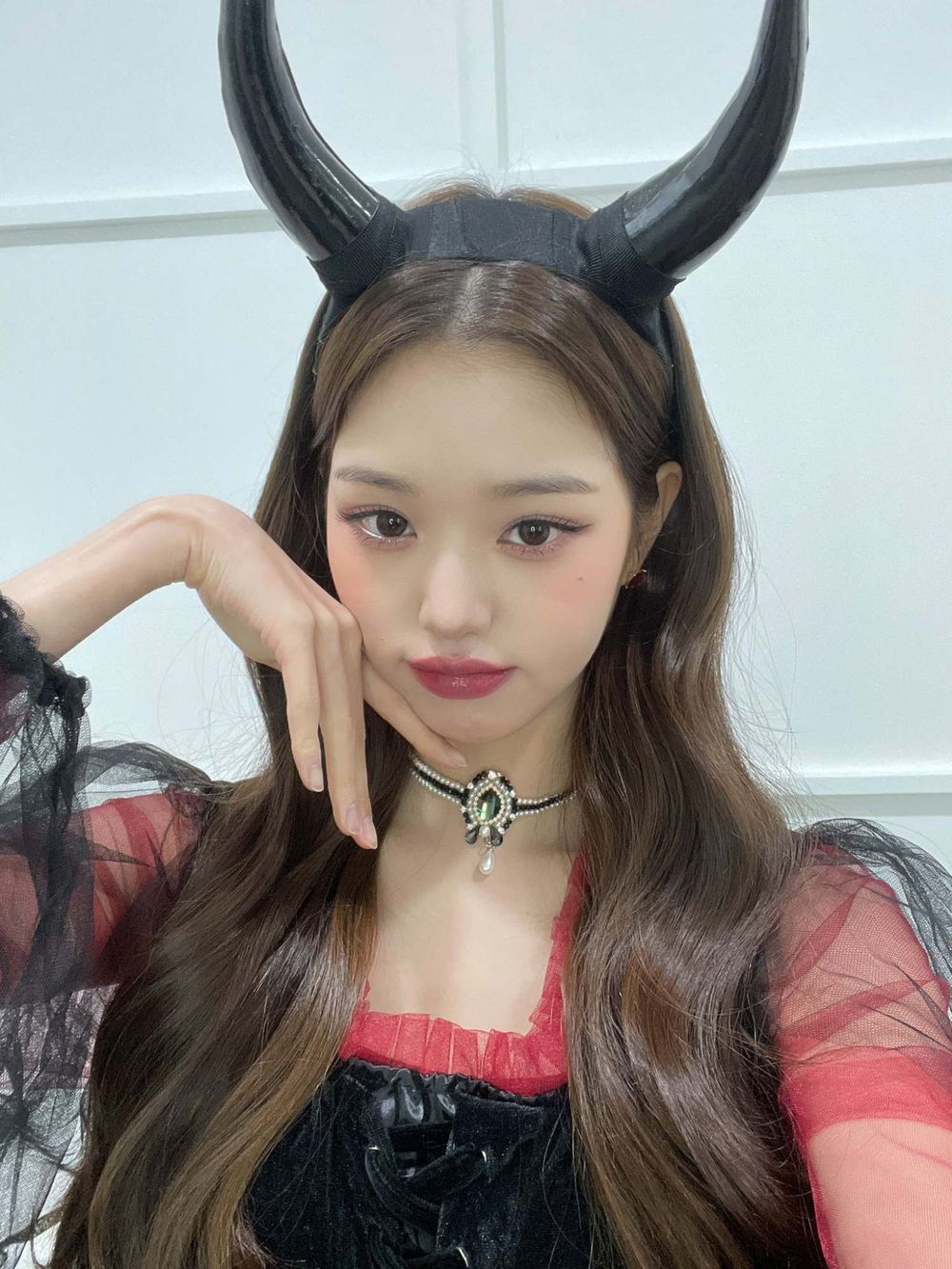 盤點8位討論度最高的女偶像萬聖節裝扮！薇娟「白雪公主」神還原，子瑜「黑魔女」＆Karina「紅心皇后」超用心！-16