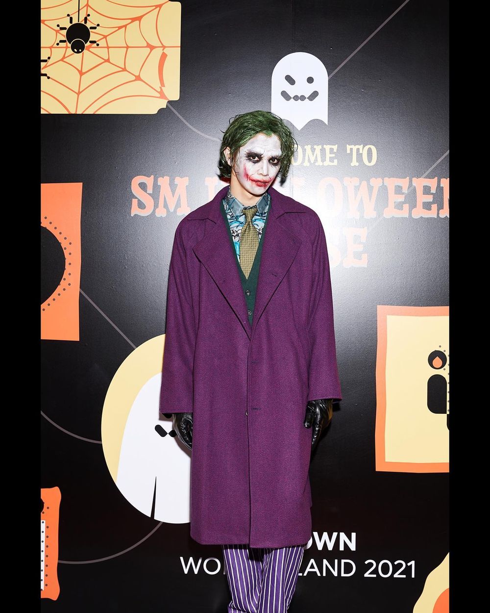 回顧歷年討論度超高的KPOP男偶像萬聖節裝扮！「佛地魔」居然是他，神童「英熙」爆笑全場，成燦「小丑」帥到爆！-4