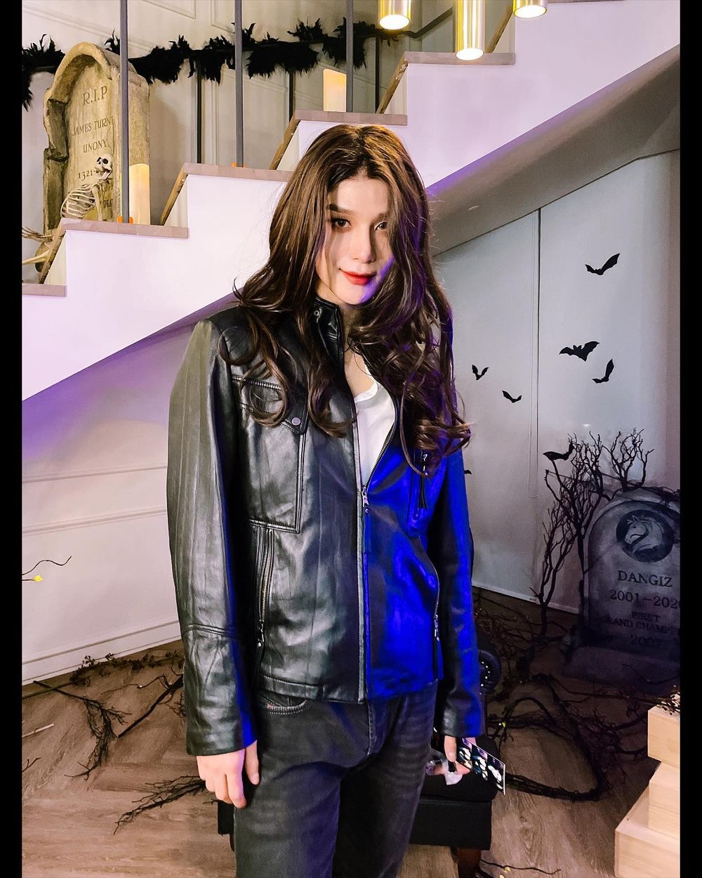 回顧歷年討論度超高的KPOP男偶像萬聖節裝扮！「佛地魔」居然是他，神童「英熙」爆笑全場，成燦「小丑」帥到爆！-6