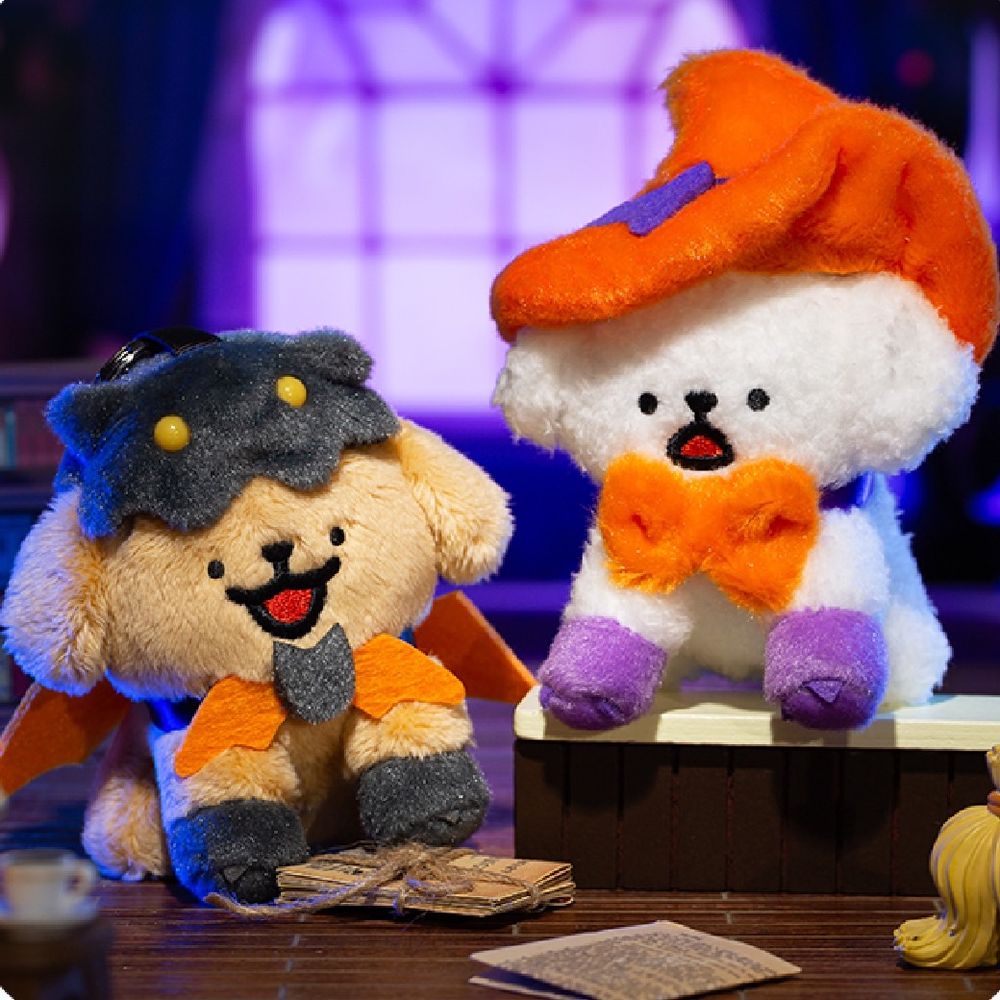 2025萬聖節限定線條小狗周邊太可愛！「蝙蝠小金毛、魔法師小白」絨毛吊飾巷口7-11就買得到！-8