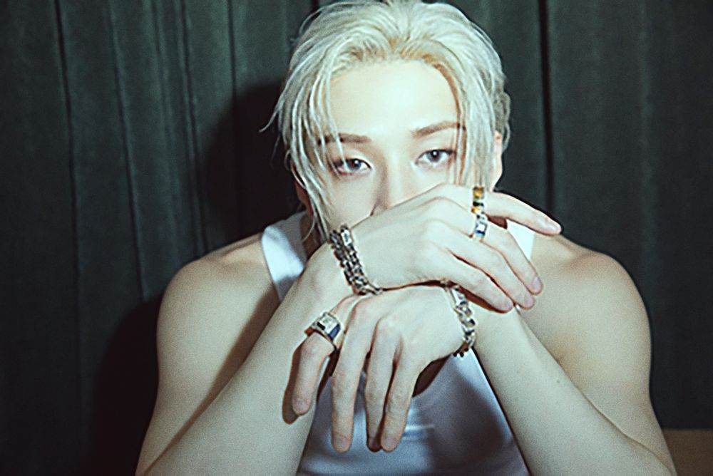 一不小心都在看手臂肌！Stray Kids方燦根本FENDI珠寶之神、同款項鍊兩萬多收！-8