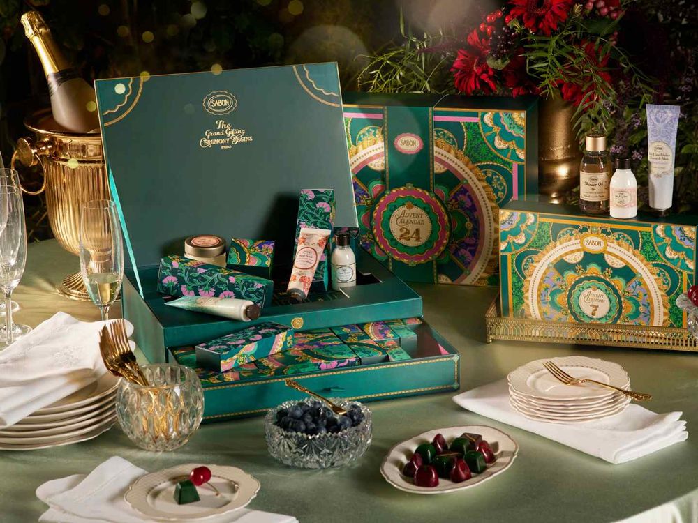 2025香氛聖誕禮物！SABON流光夜宴限量推出「城堡積木倒數月曆」，桂花、白木蘭、檀香交織，是華麗浪漫的皇室香氣！-2