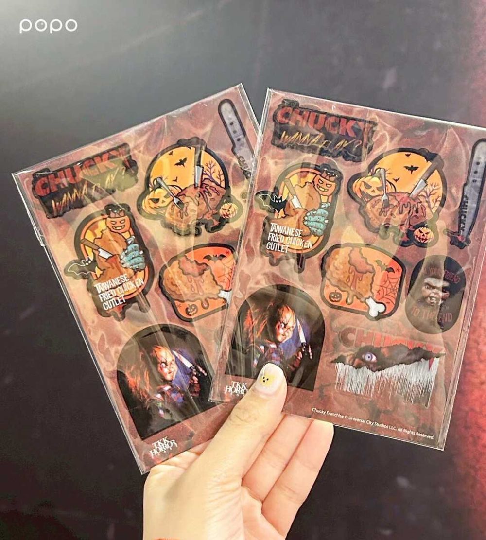 2025萬聖節限定速食新品推薦！頂呱呱「鬼娃恰吉」聯名漢堡、必勝客黑咖哩豬排比薩太欠吃！-12