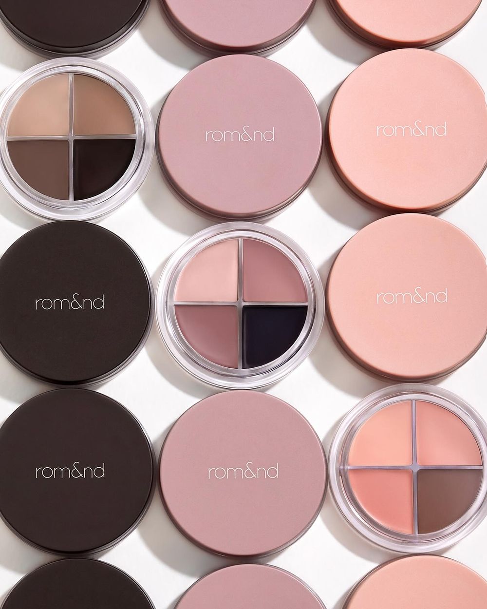 跨時代新型眼影重磅誕生！開賣即售光rom&nd「四色眼影膏」完美配色＋膏轉粉質地，眼影、臥蠶、眼線一盤搞定！-15