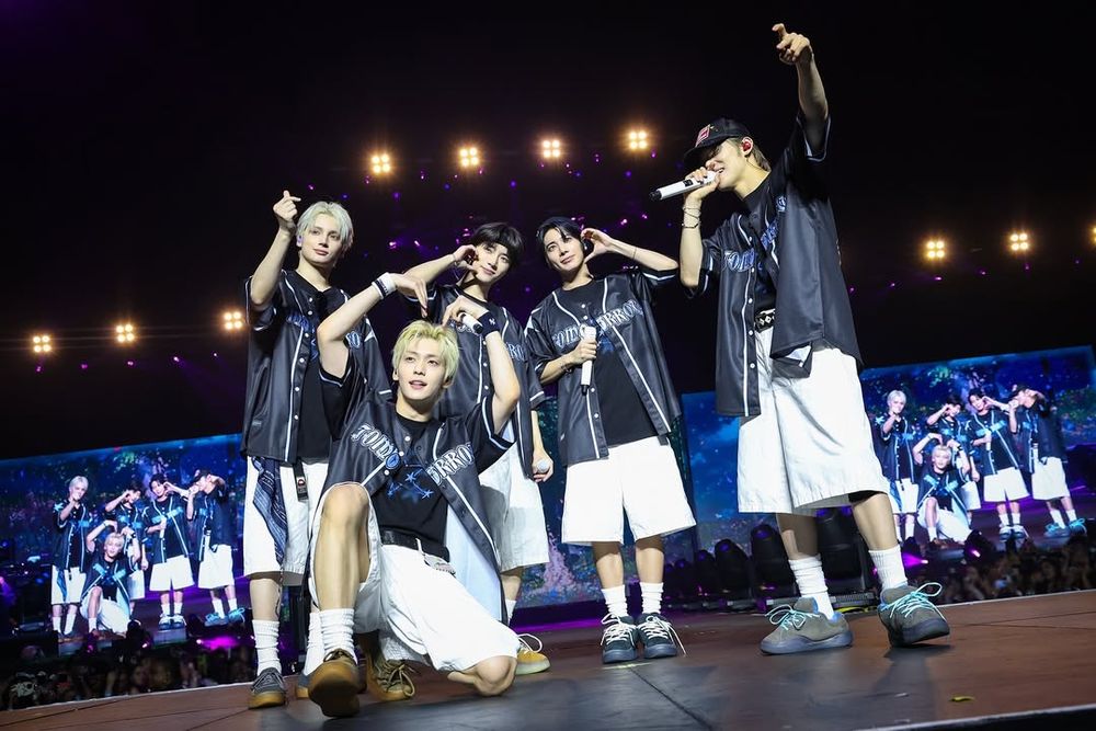 MOA準備手刀搭機！TXT×星悅航空聯名航班這天起飛！彩繪班機、機上限定周邊亮點一次看！-5