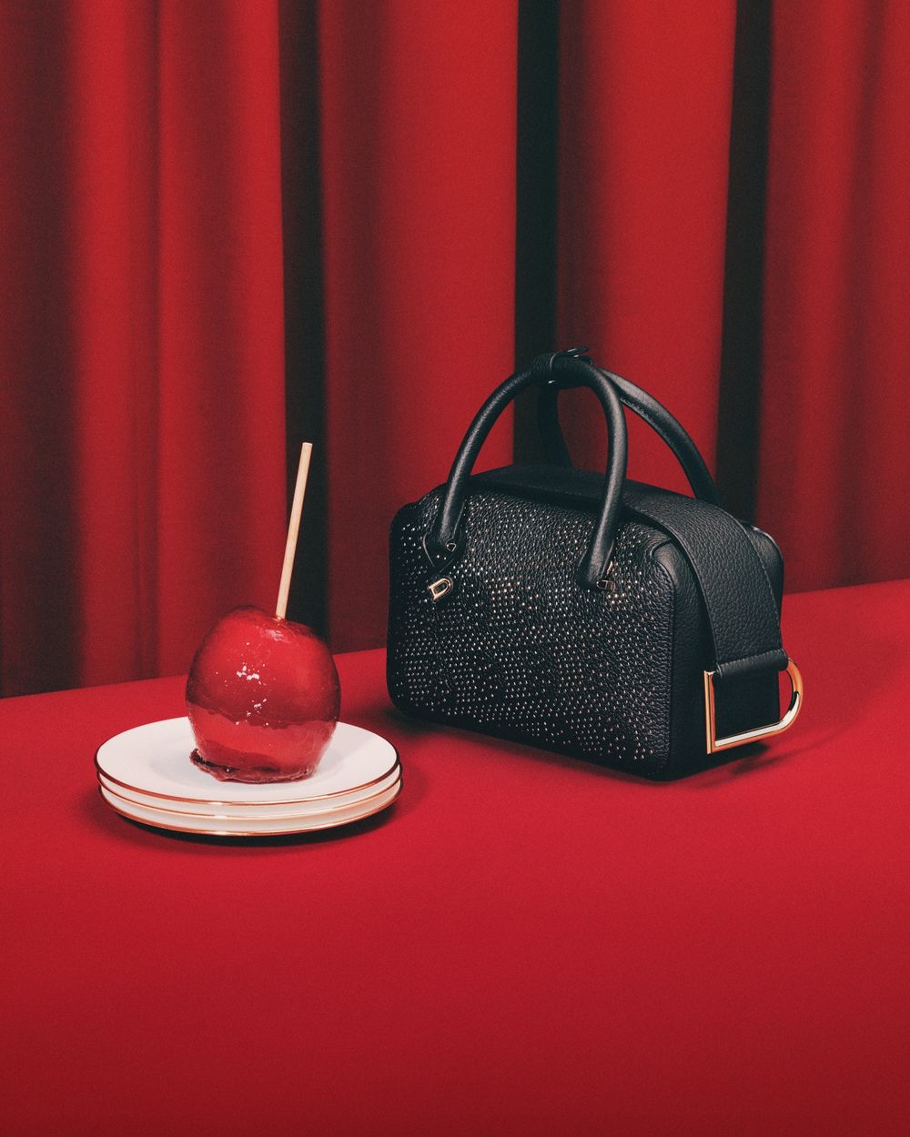 不愧是豪門愛牌！Delvaux全新「梯形包、盒子包」閃亮登場！千顆玻璃珠、年末最閃耀！-2