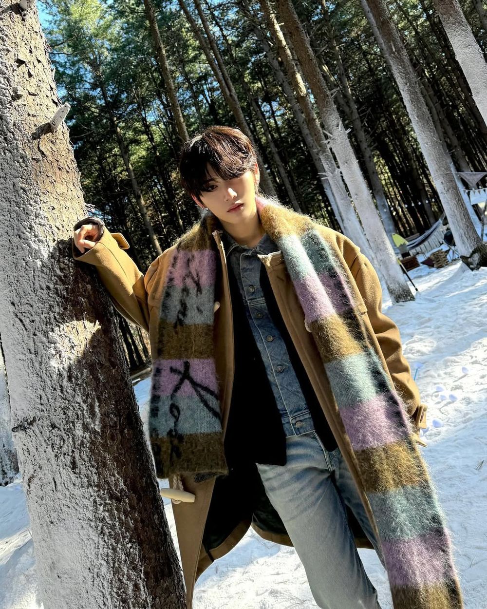 怕冷必看！冬季圍巾6大綁法一次學會！「帽子圍法」是愛豆私服標配、這幾招零技巧超簡單！-3