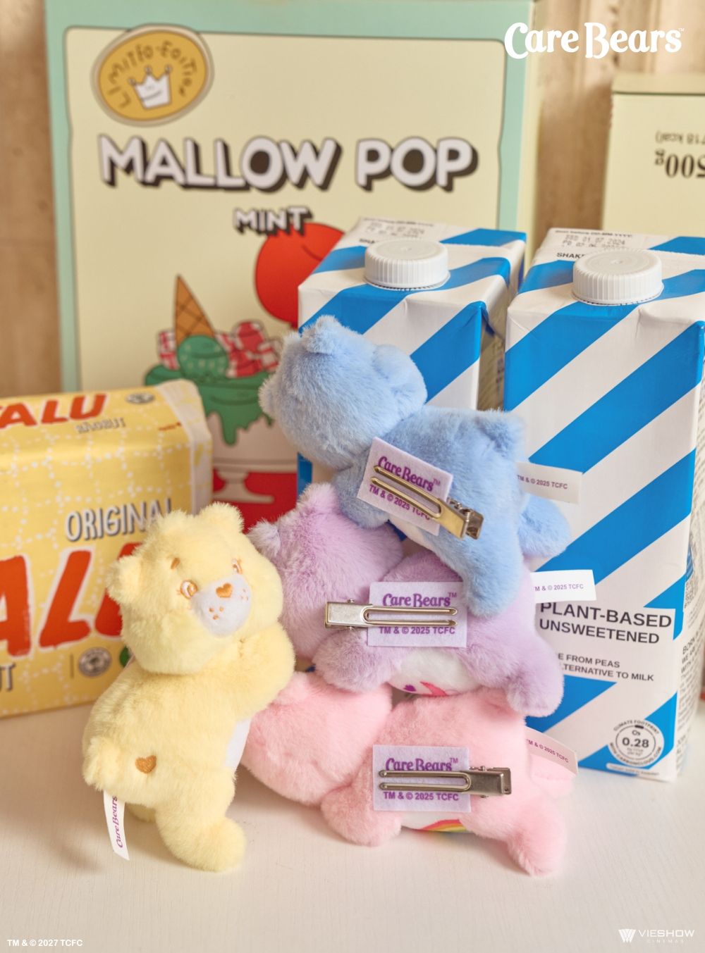 2025聖誕交換禮物推薦！「Care Bears趴姿玩偶髮夾&蝴蝶結聖誕樹置物盒」可愛發瘋、只有這裡買得到！-8