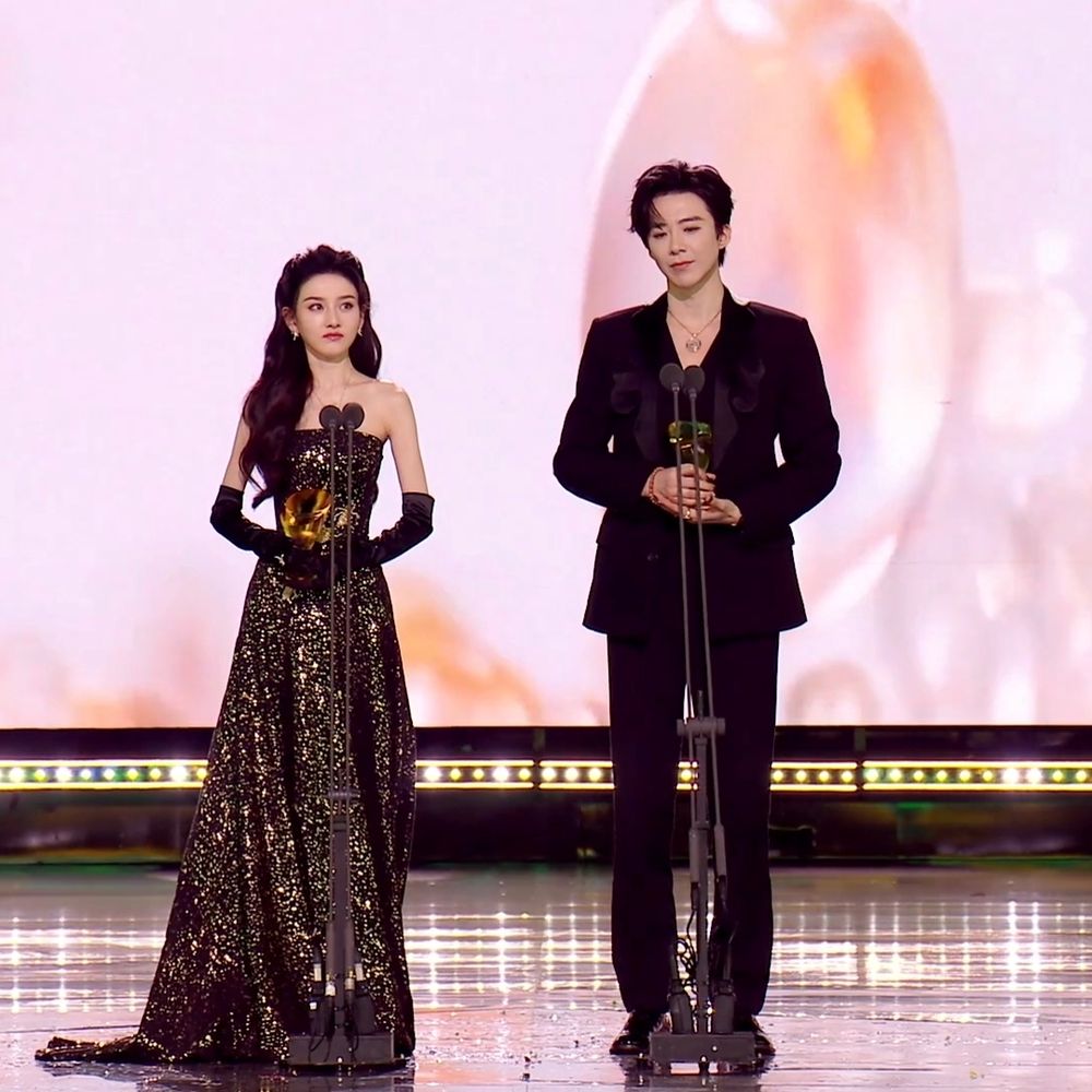 2025騰訊星光大賞得獎名單出爐！趙露思復出奪大獎感動落淚，劉宇寧、檀健次抱回VIP之星，張凌赫獲年度魅力藝人！-6