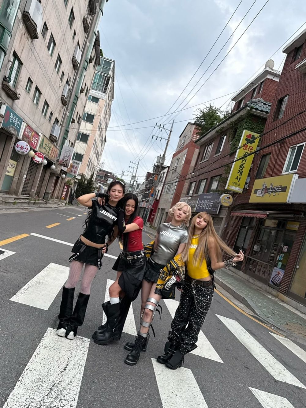 2025年MV觀看次數最多的KPOP女偶像TOP5！BLACKPINK回歸即霸榜，BABYMONSTER首首破億！-11