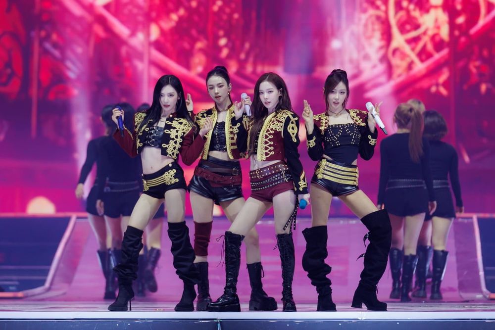 回顧最好看的2025韓國MMA舞台TOP6！「偶像的偶像」GD與後輩嗨唱，JENNIE神級表演全網狂刷！-5