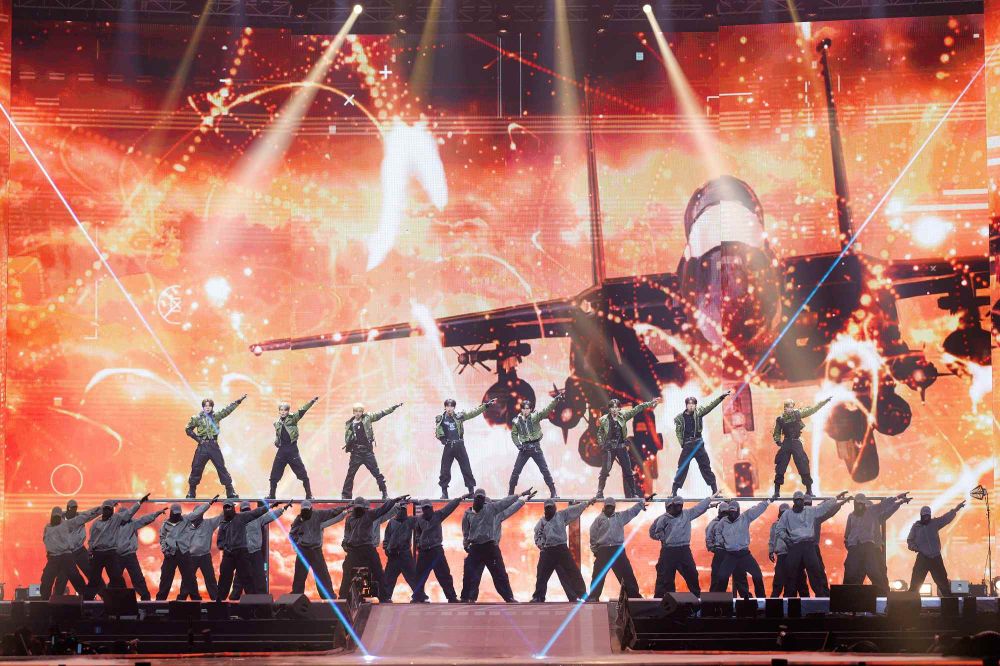 回顧最好看的2025韓國MMA舞台TOP8！「偶像的偶像」GD與後輩嗨唱，JENNIE神級表演全網狂刷！-20