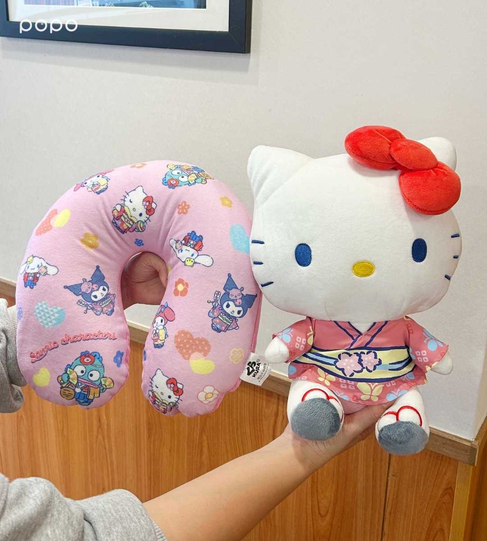 藏壽司最新扭蛋是三麗鷗！萌翻「Hello Kitty達摩吊飾&大耳狗磁鐵」全都想要、還有漢頓束口袋免費送！-7