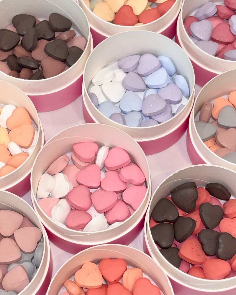 韓網狂洗版rom&nd「愛心糖果腮紅」！立體心型腮紅＋15款配色自由DIY命定頰彩，韓國聖水洞快閃店限定販售！-10