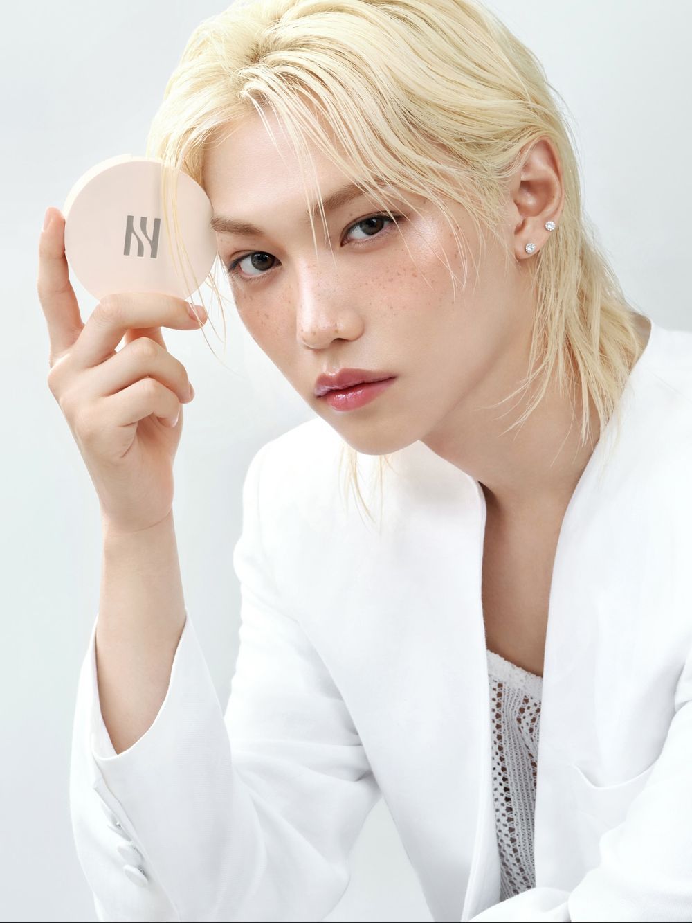 男生代言美妝更燒？！2025下半年男團愛豆美妝資源更新，NCT彩妝＆保養一手抓、Felix帶貨力堪稱第一！-7