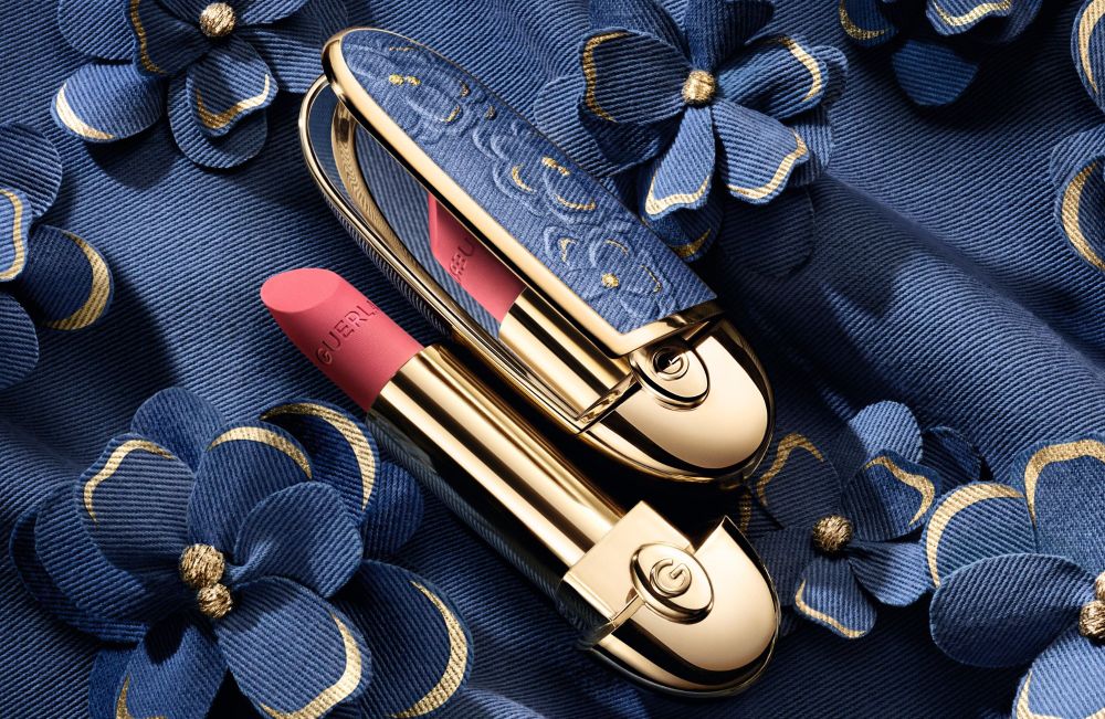 2026開春唇彩新品開戰！YSL煙管唇膏、亞曼尼唇露、媚比琳潤唇膏，從開架到專櫃神仙級對決！-14